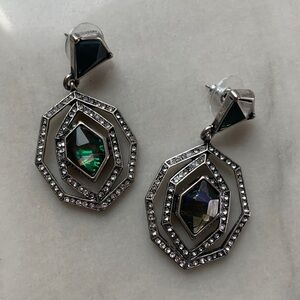 1976 Elegant Silver and Black Geometric Earrings